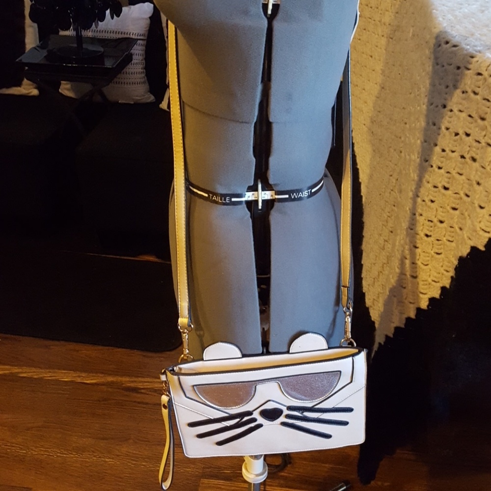 Cat with Glasses Shoulder Bag.